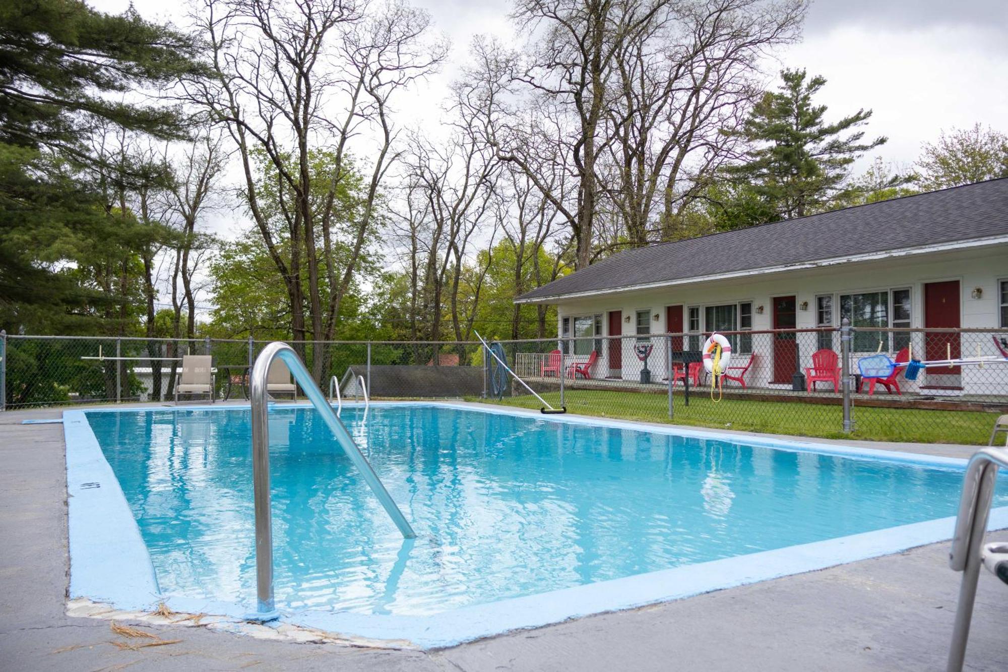 1848 Inn Weirs Beach Buitenkant foto